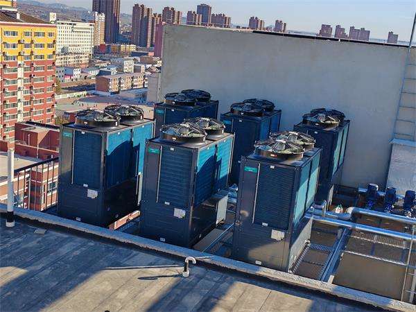 體驗科技奇跡，空氣能熱泵設備助力洗浴中心熱水革新